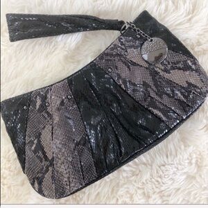NINE WEST SNAKESKIN WRISTLET CLUTCH.